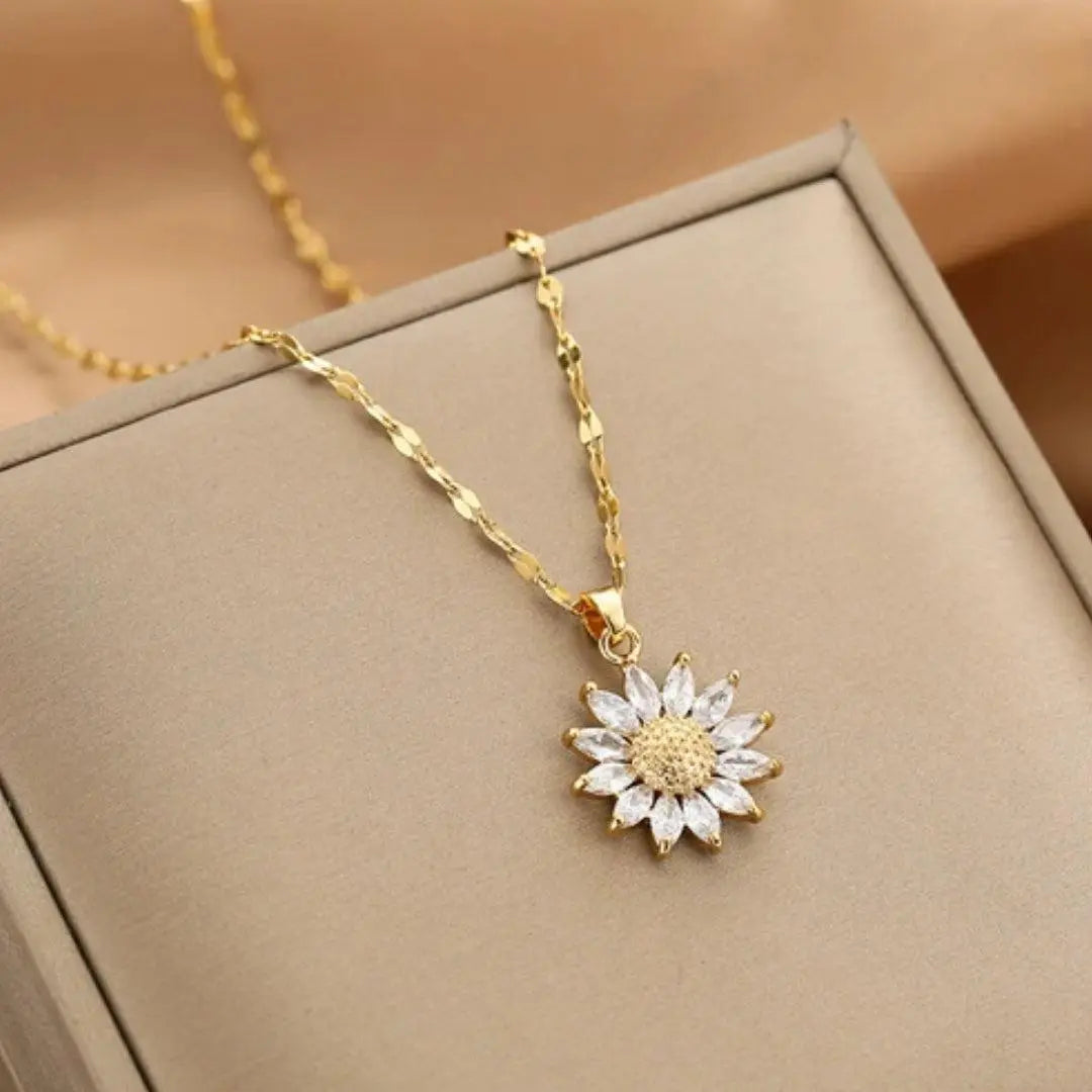 ÉCLAT | Collar Colgante Girasol en Oro y Cristal