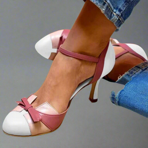 Sandalias Wunlisa en blanco, con tira al tobillo y lazo