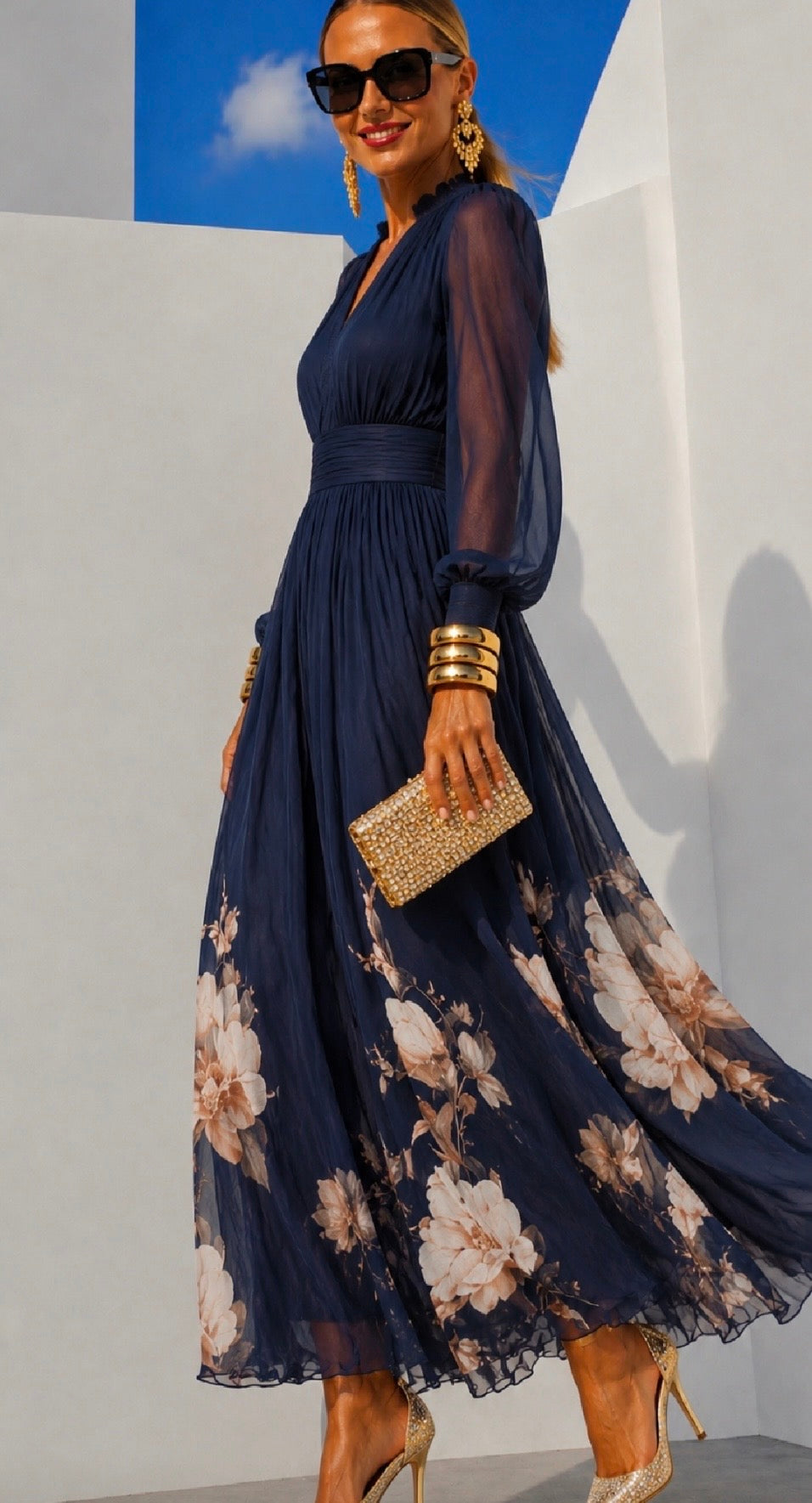 Vestido de gasa floral azul marino, de cuerpo entero