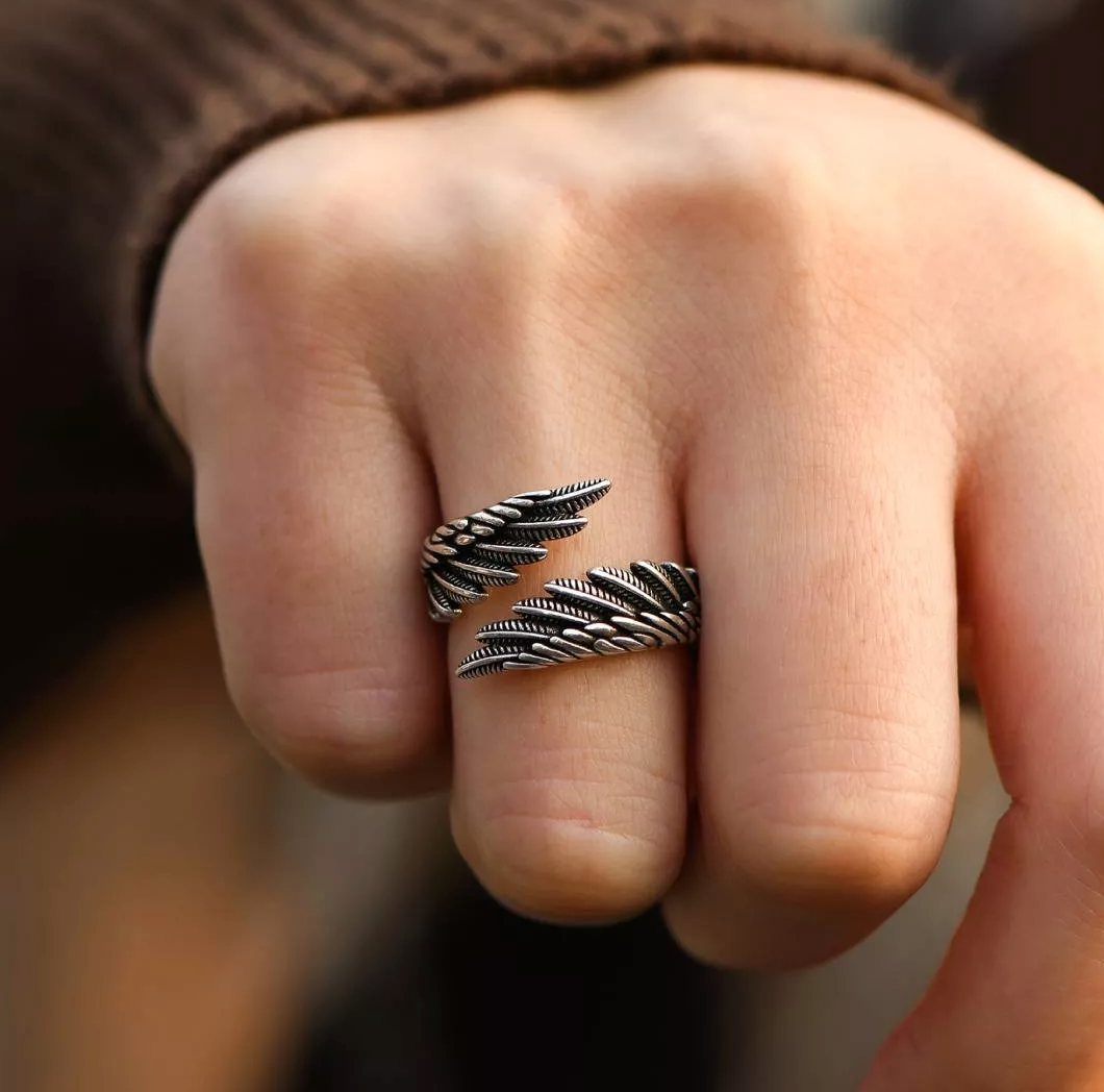 ÉCLAT | Alas De Ángel™ | Anillo Personalizado y Ajustable Con Nombre
