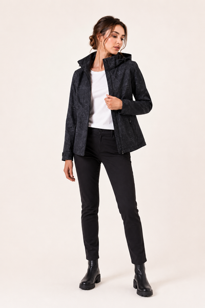 Chaqueta Fassher en negro, look completo