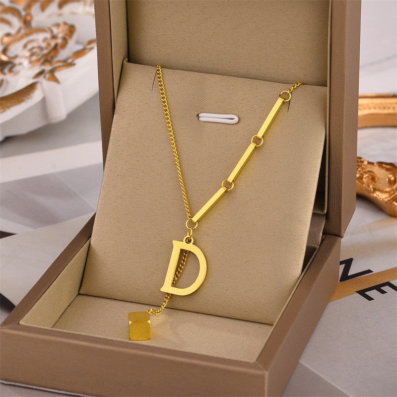 ÉCLAT | Collar Letra (Oferta 2x1)
