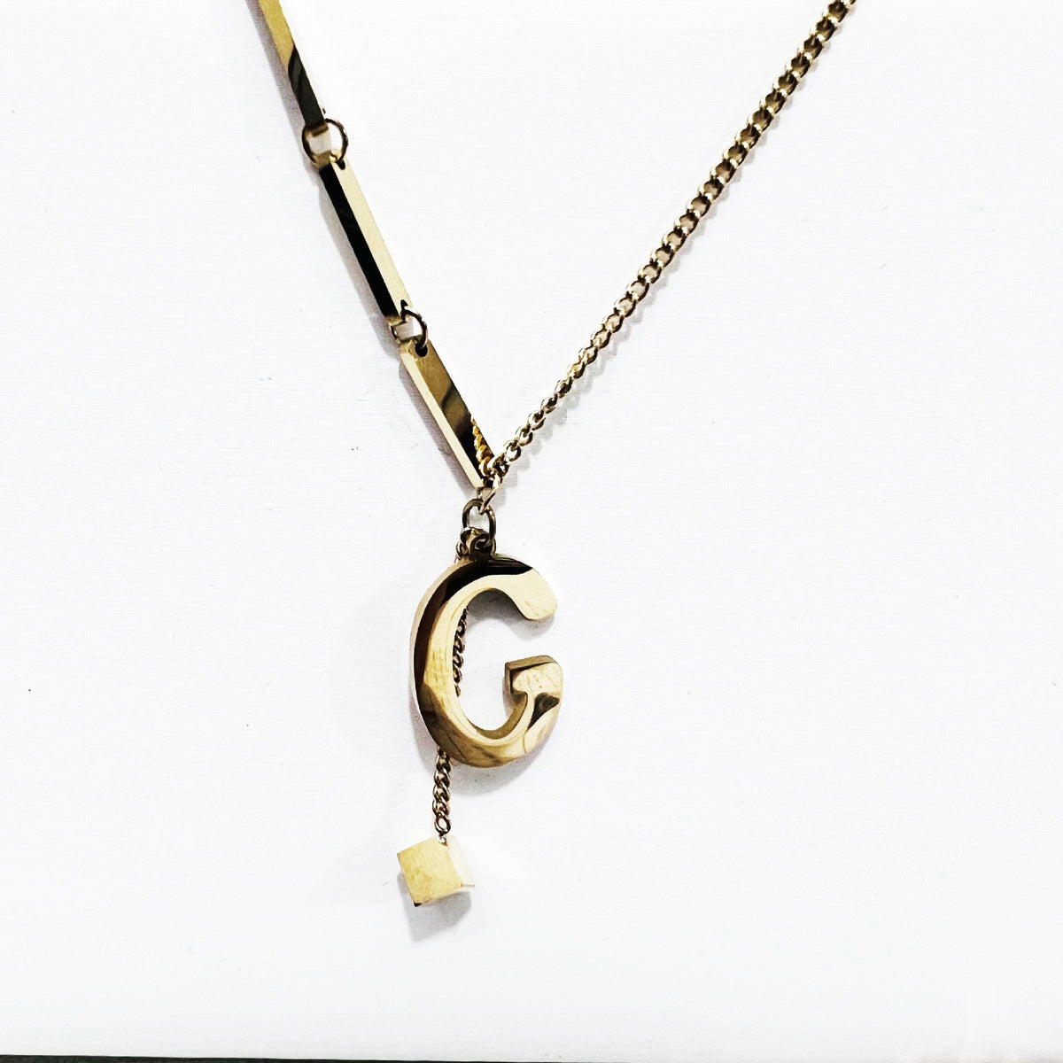 ÉCLAT | Collar Letra (Oferta 2x1)