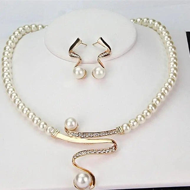 Set Collar y Pendientes con Perlas Naturales