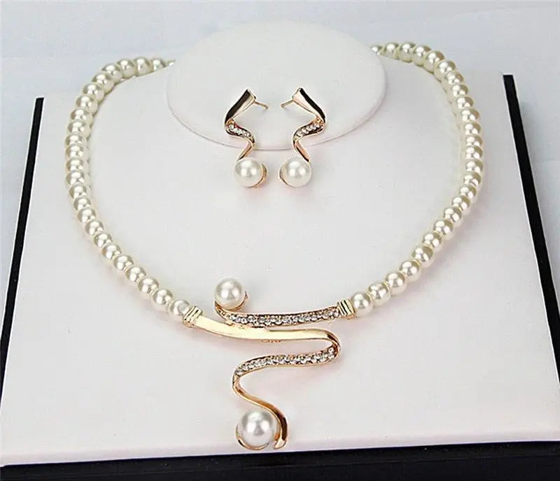 Set Collar y Pendientes con Perlas Naturales
