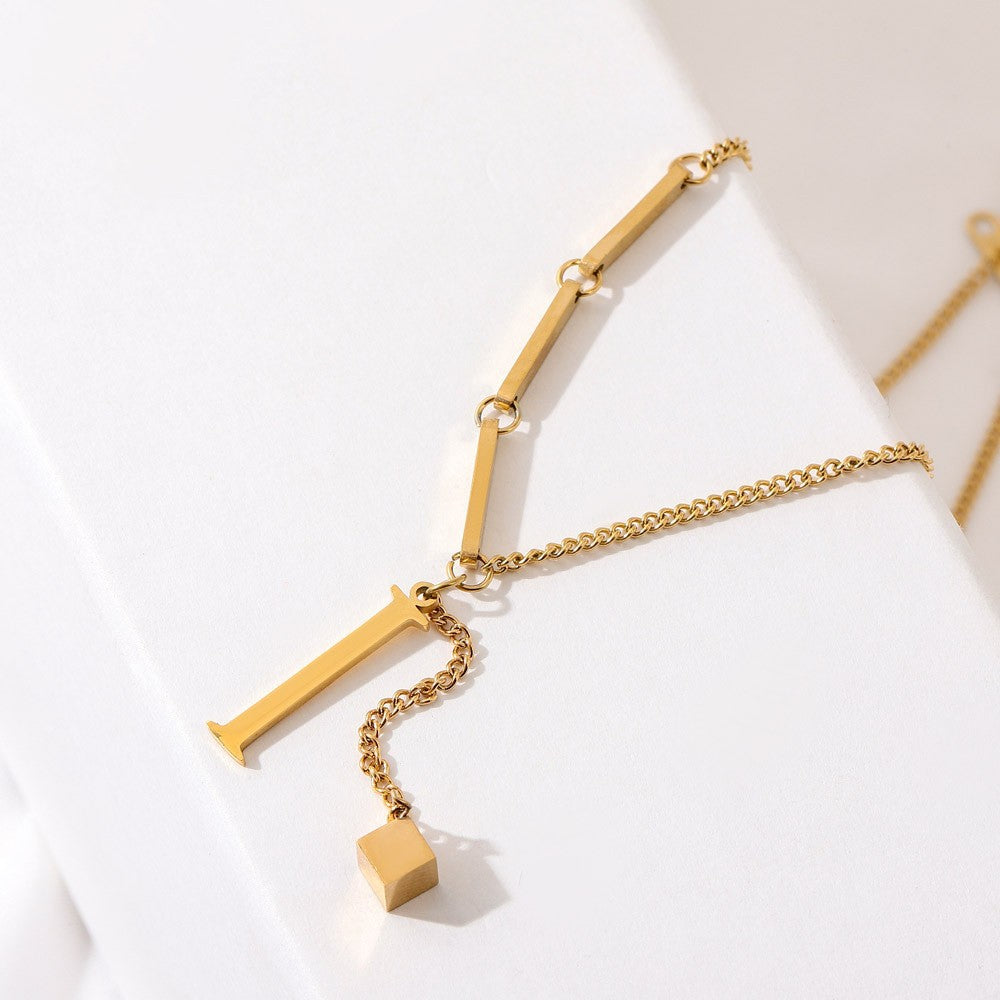 ÉCLAT | Collar Letra (Oferta 2x1)