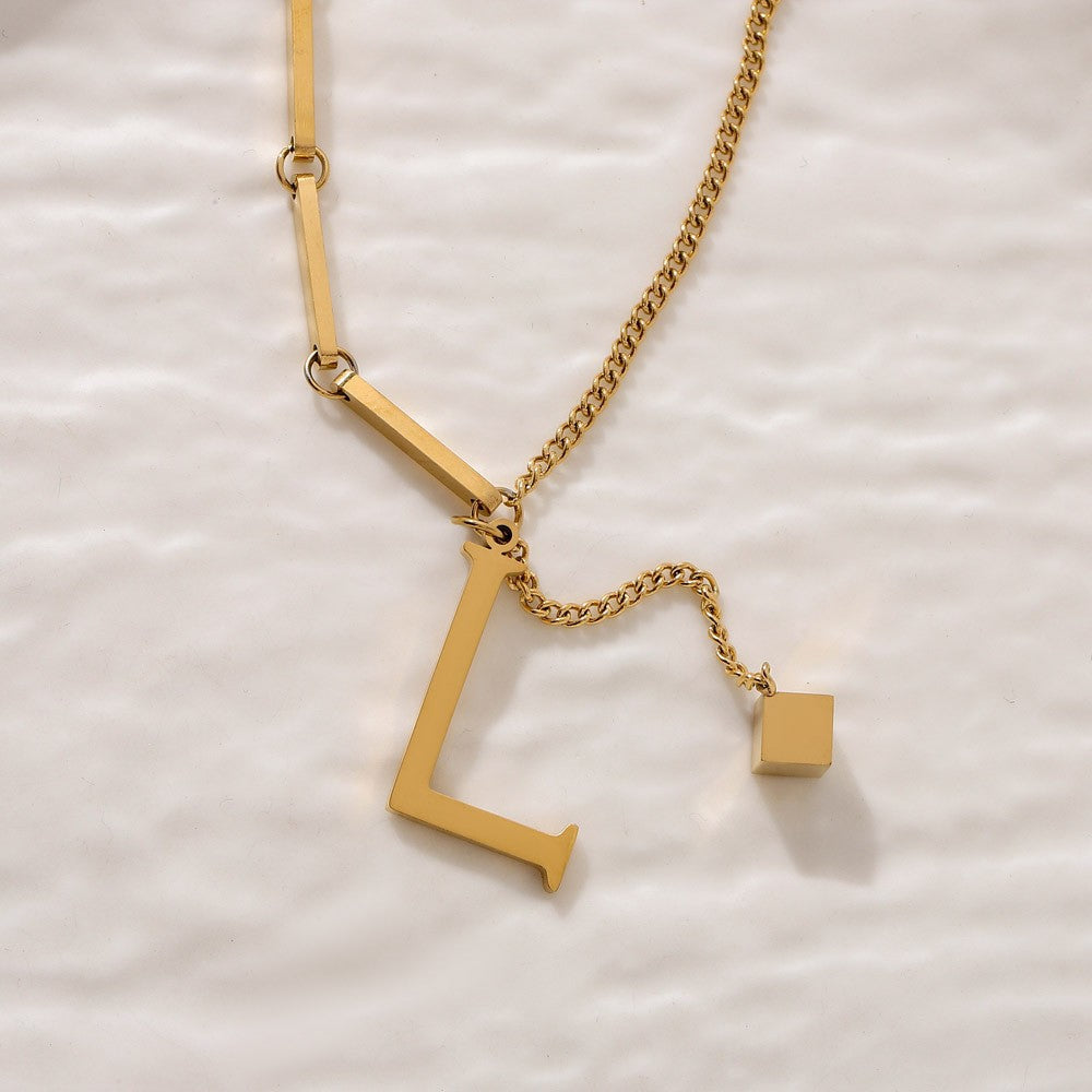 ÉCLAT | Collar Letra (Oferta 2x1)