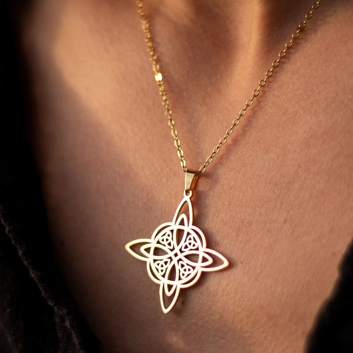ÉCLAT | Valeria™ | Collar con Amuleto de Protección Eterna