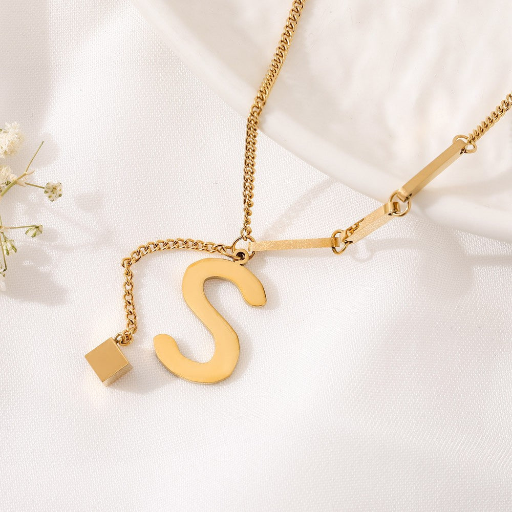 ÉCLAT | Collar Letra (Oferta 2x1)