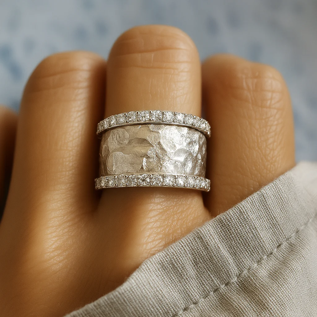 ÉCLAT | Anillo Vintage Plateado con Circonia
