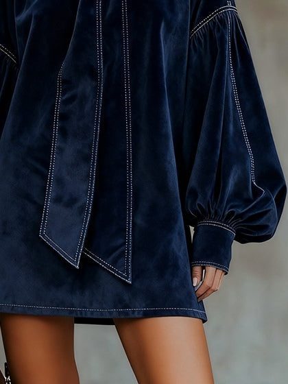 Agata™ | Vestido azul oscuro con gran lazo