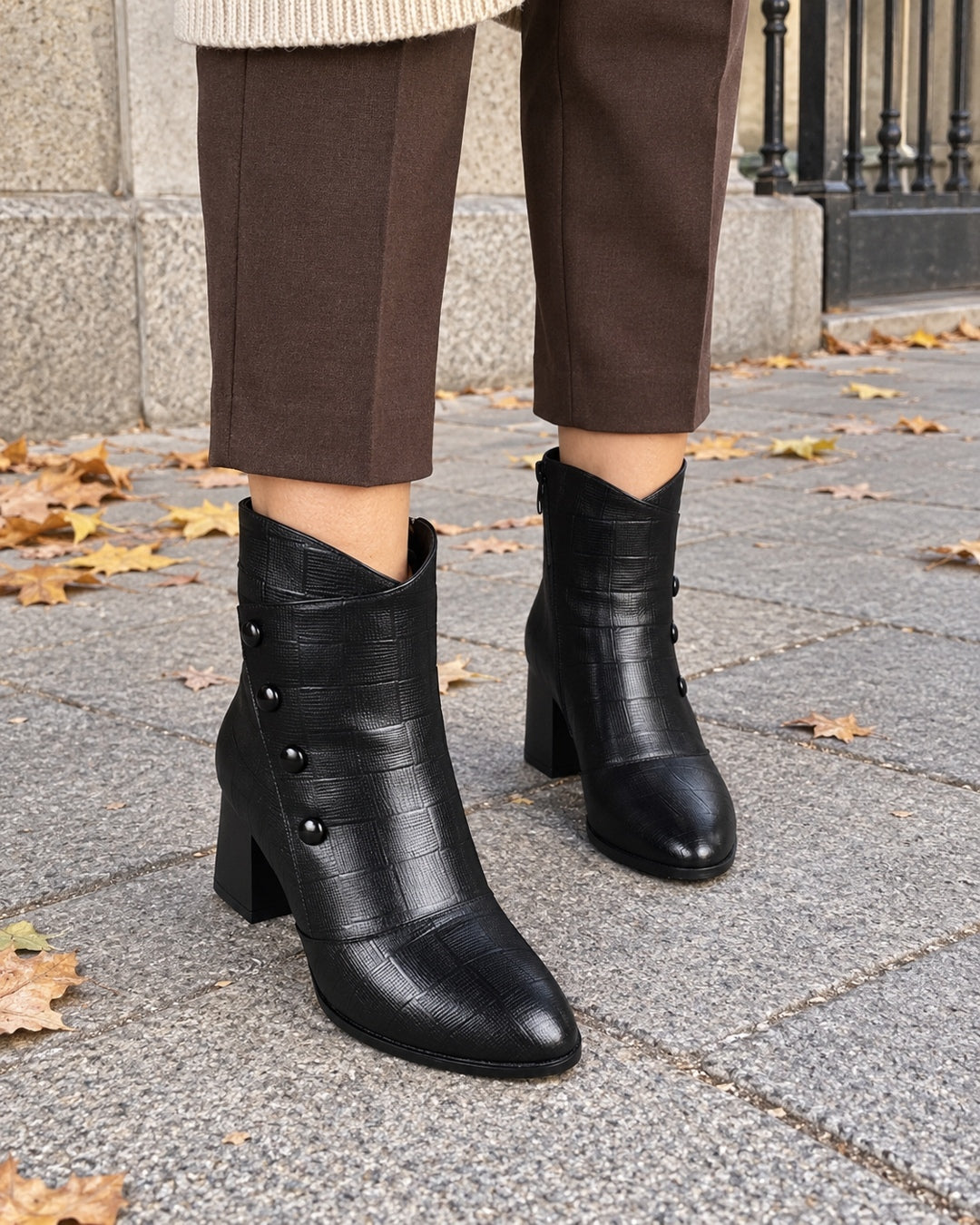 Botines de Tacón Ancho – Negro