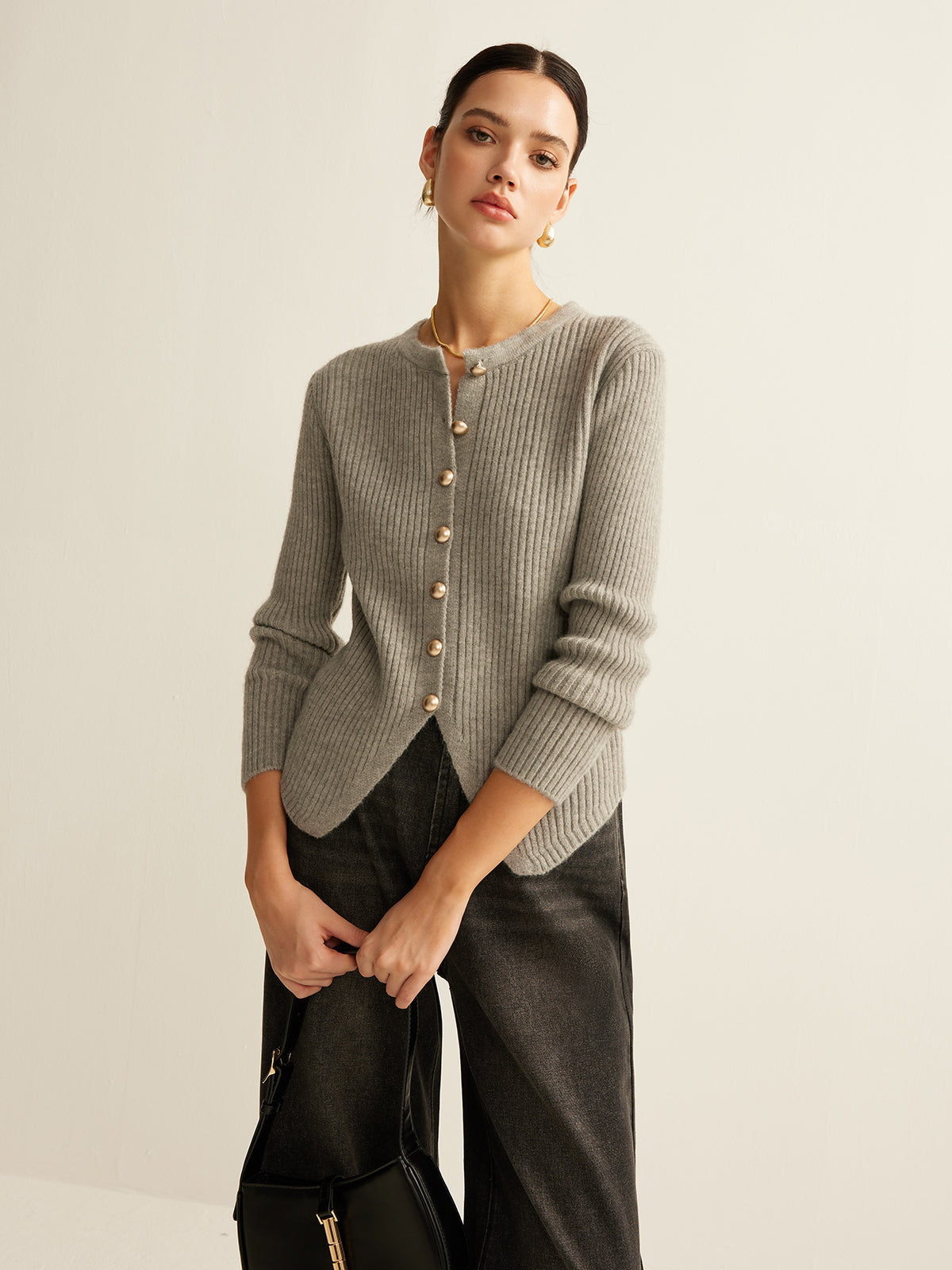 Cárdigan de punto para mujer con botones dorados - Svea