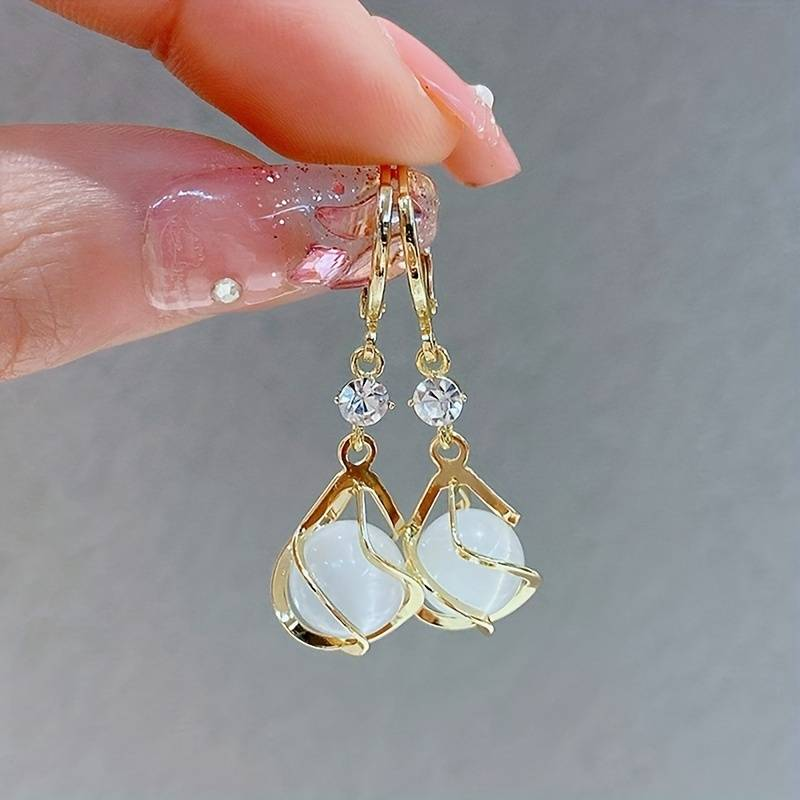 ÉCLAT | Pendientes Largos de Oro con Ópalo Blanco