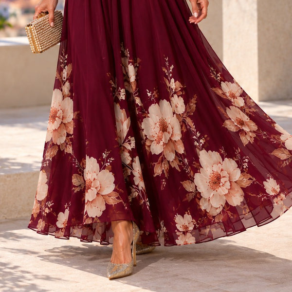 Falda larga y fluida del vestido vino con estampado floral
